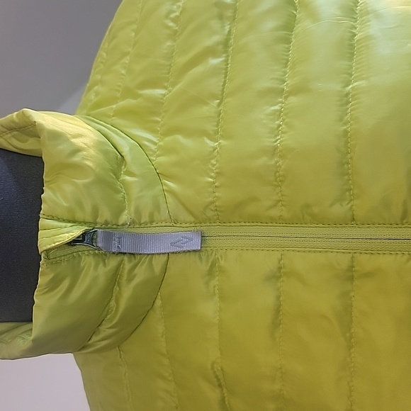 Eddie Bauer puffer vest - Picture 3 of 12